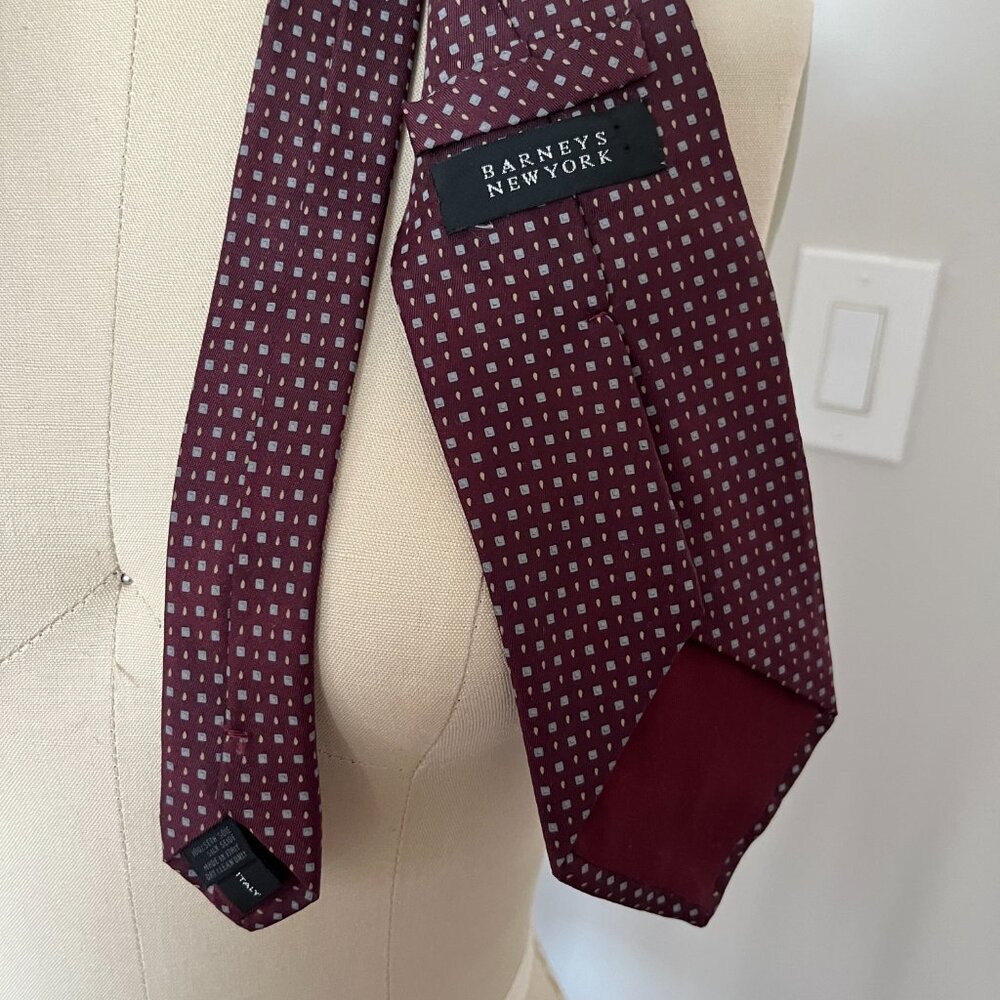 Barneys New York Silk Neck Tie Maroon Geometric Party Office Men's Tie - Picture 2 of 4